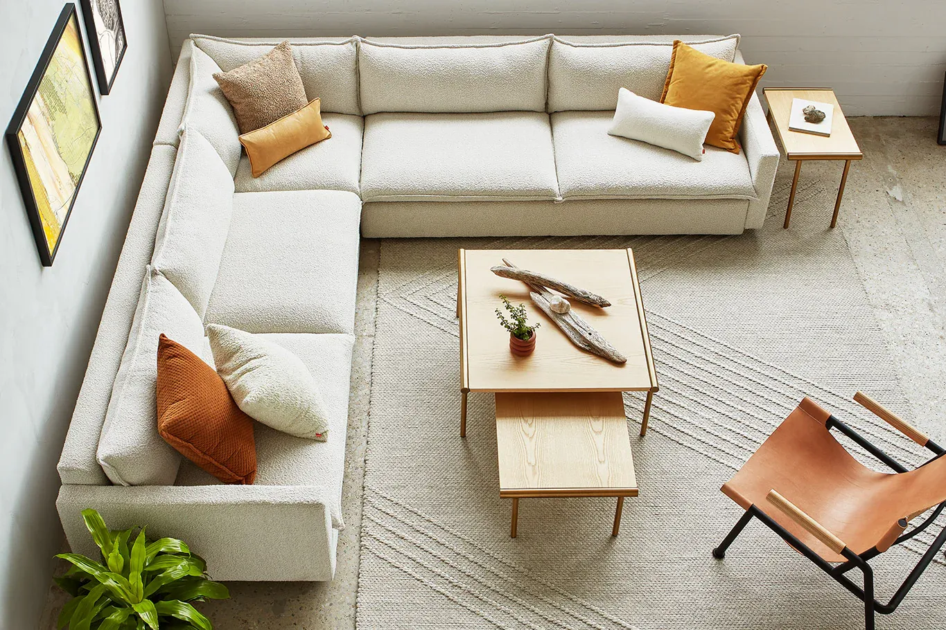 Sola Sectional